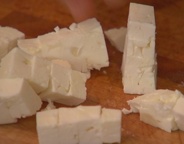 Греческий салат с перловкой 