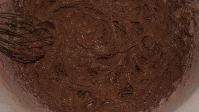Шоколадные капкейки с заварной меренгой
