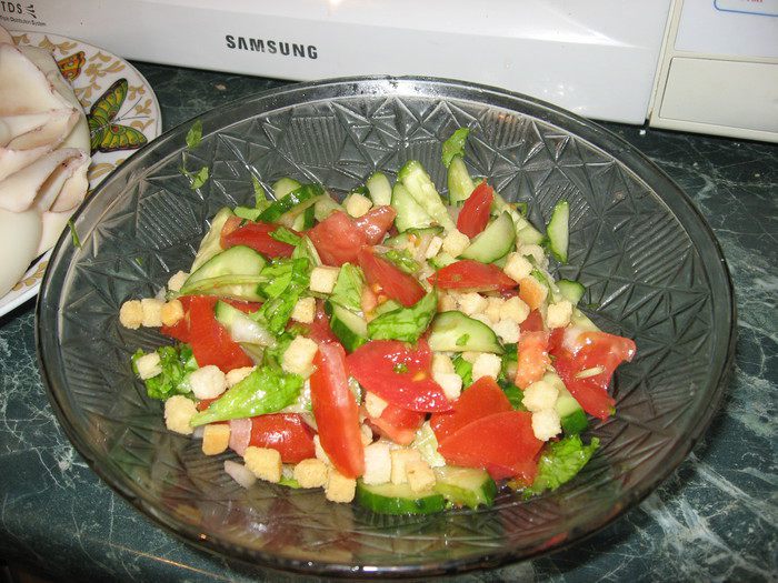 Пюре из сельдерея с салатом