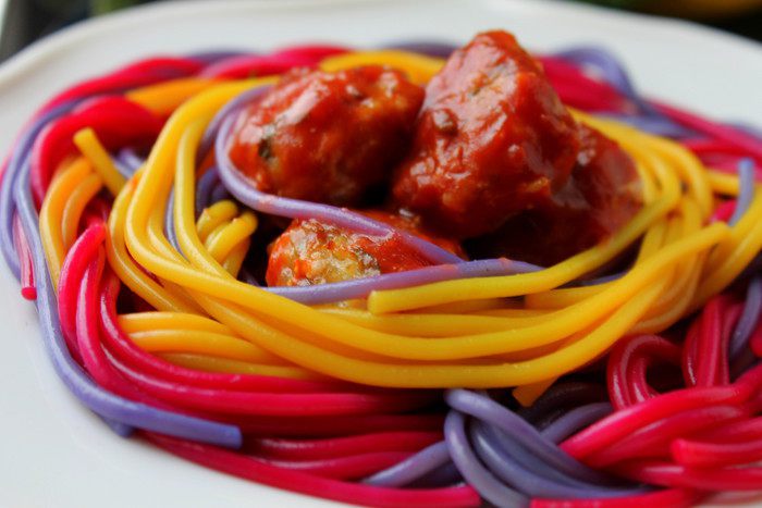 Праздничные спагетти с фрикадельками