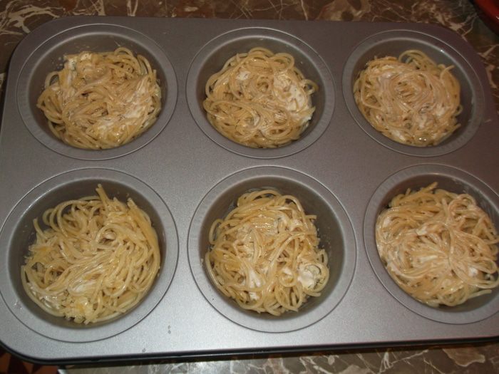 Маффины из спагетти