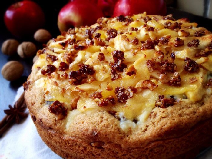Творожно-яблочный пирог с гранолой