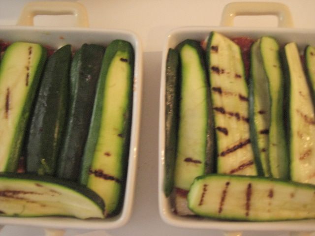 Пармиджана из цукини и филе индейки