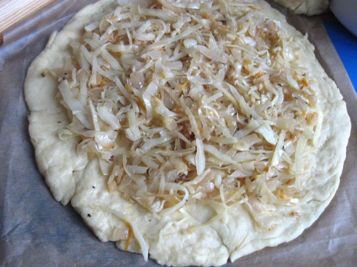  Кулебяка с опятами и капустой