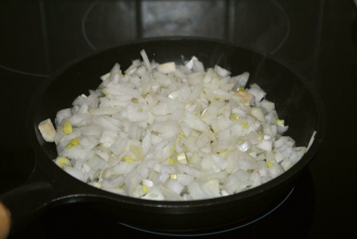 Ржаной батон с луком