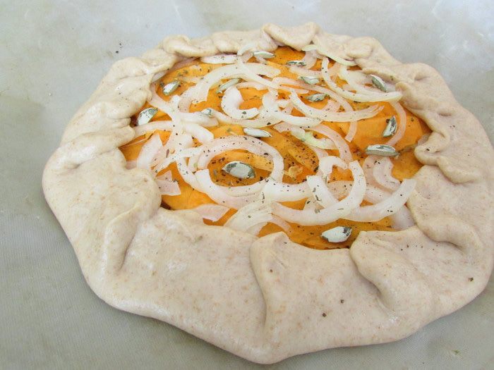 Пряная галета с картофелем, тыквой и луком