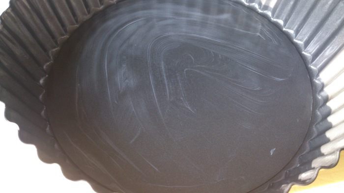 Бисквитные квадратики с черешней