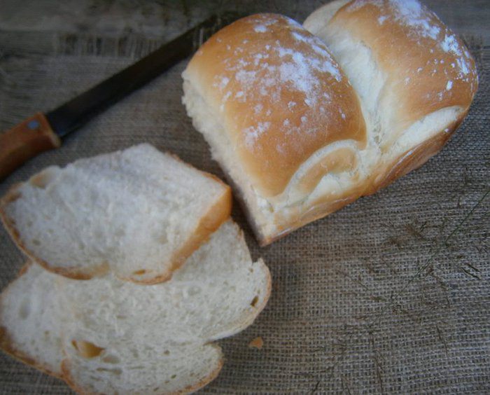 Белый хлеб на молоке