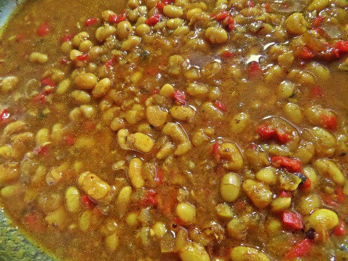 Карри с курицей и фасолью