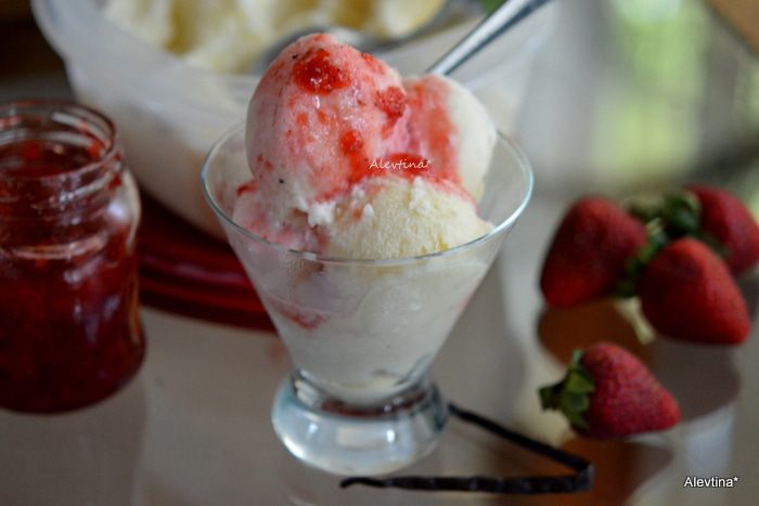 Мороженое с ванильным вкусом