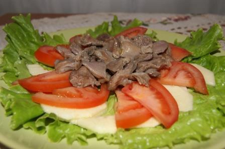 Салат с куриными желудочками