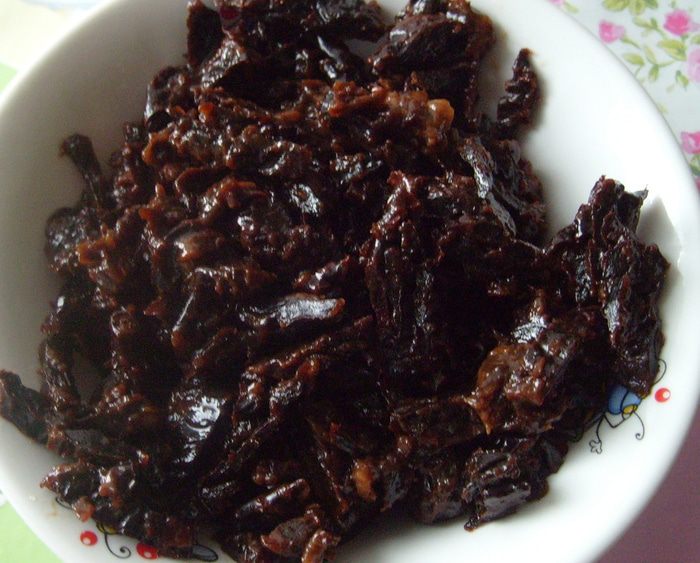 Шоколадный торт с черносливом