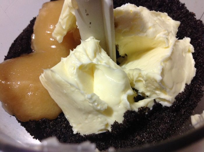 Сдобный кекс с маком и вяленой клюквой