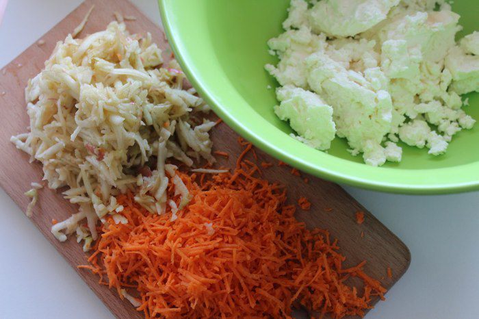 Яблочно-морковные сырники