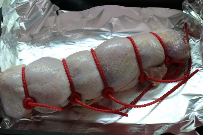 Куриный рулет с корейской морковью и языком