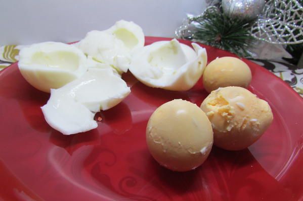 Яичный крем с красной икрой