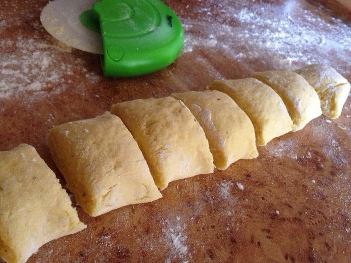 Картофельное печенье с сыром и прованскими травами