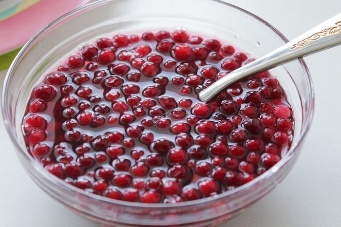 Пирог с брусникой и заварным кремом