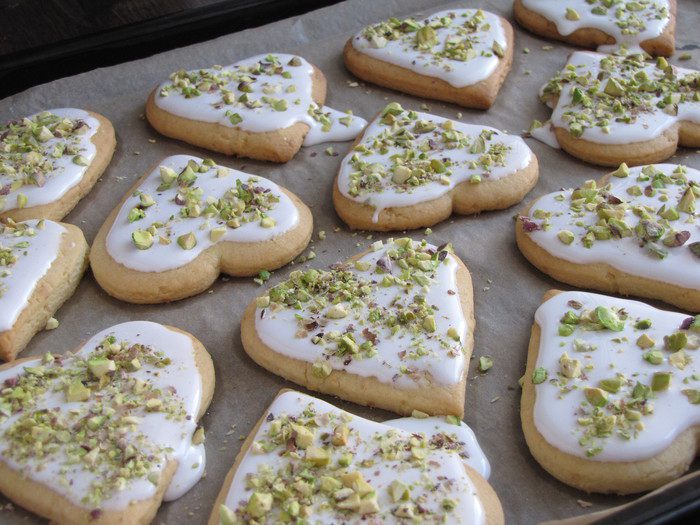 Лимонные сердечки с фисташками