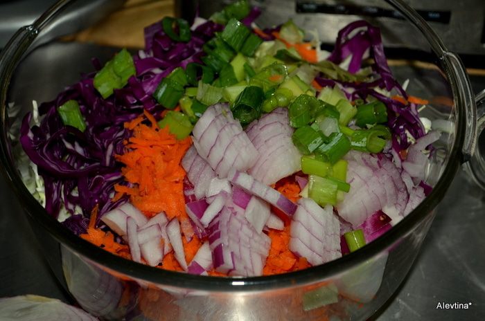 Пряный салат из капусты (Coleslaw)