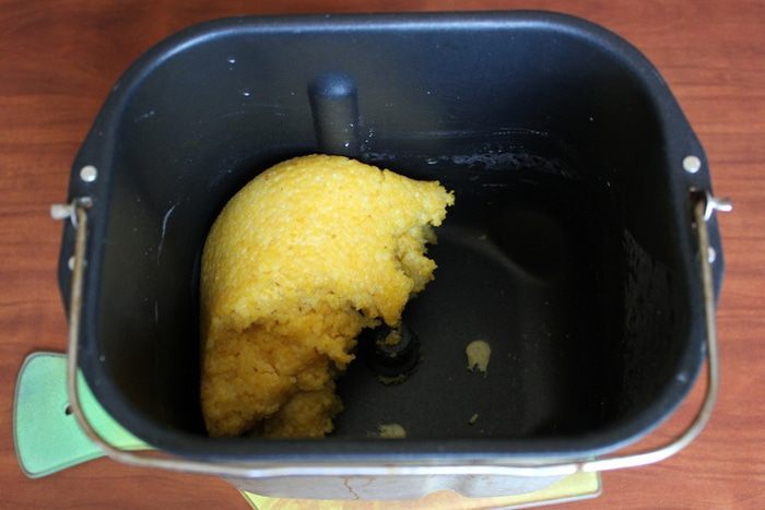 Полента с вялеными помидорами