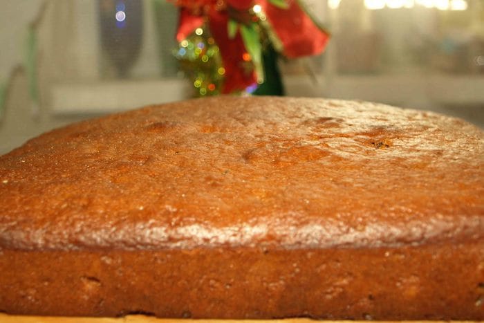 Имбирная коврижка с изюмом и вяленой клюквой
