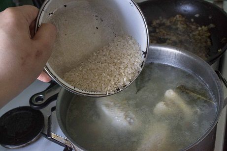 Сырный суп с рисом и куриными кнелями