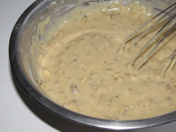 Чайный медовик с грецкими орехами