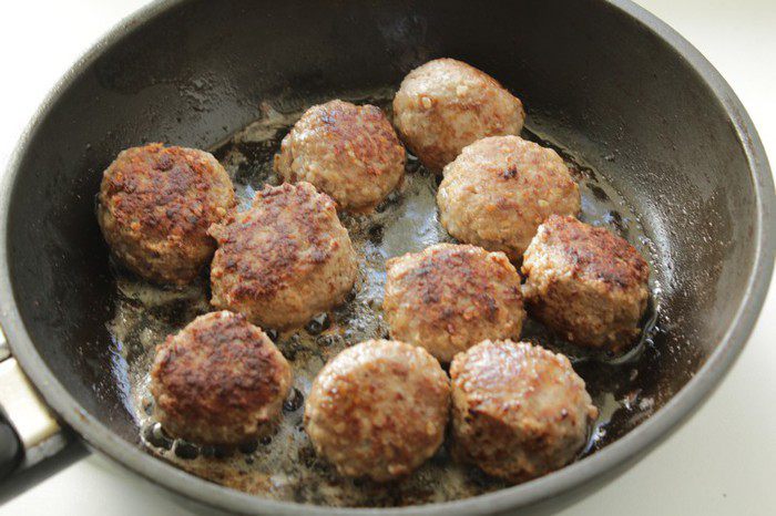 Соте со стручковой фасолью и фрикадельками