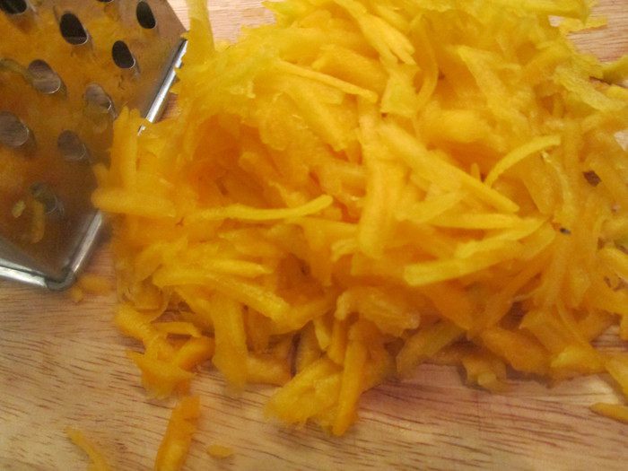 Тыквенные кексы с корицей и орехами