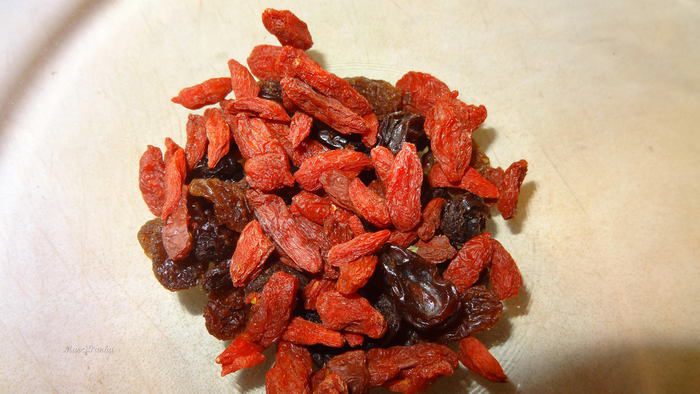 Сырники по-восточному с ягодами годжи и корицей