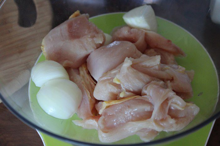 Диетические куриные котлеты в духовке