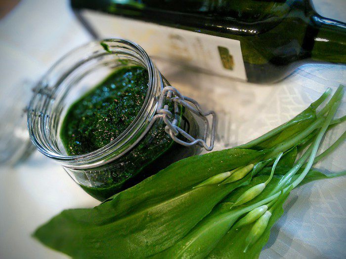 Ризотто с соусом из черемши 