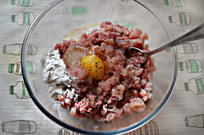 Террин из индейки с фисташками и каперсами