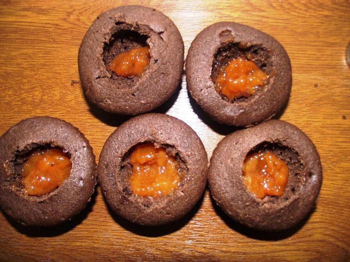 Шоколадные капкейки с кремом из сливочного сыра