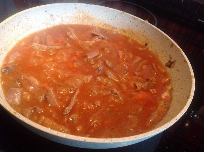 Горшочки с говядиной и овощами