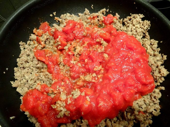Равиоли с мясным соусом