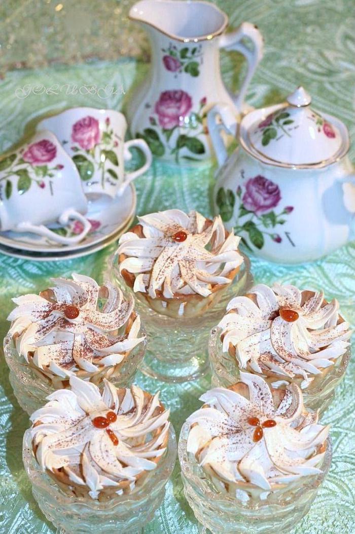 Ванильные корзиночки с карамельным кремом
