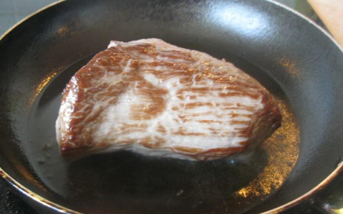 Говядина в винном соусе