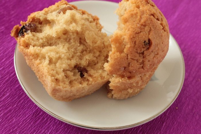 Постные кексы на огуречном рассоле