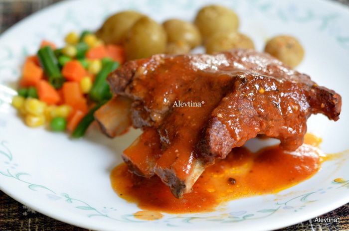 Свиные ребра в итальянском соусе