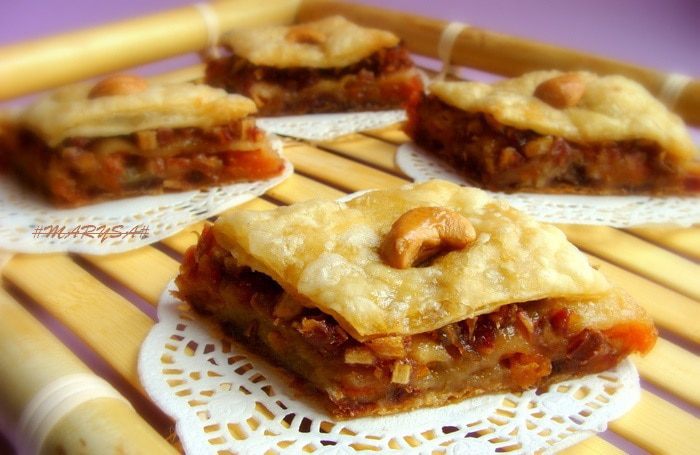 Пахлава с финиками и курагой