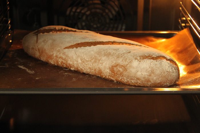 Анисовый хлеб на темном пиве