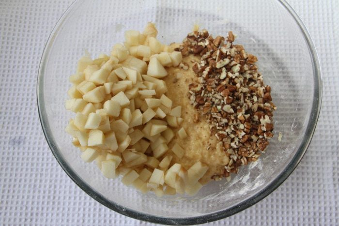 Нежные маффины с яблоком и пеканом
