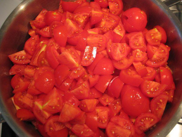 Итальянский томатный соус с базиликом (Salsa al pomodoro fresco al basilico)