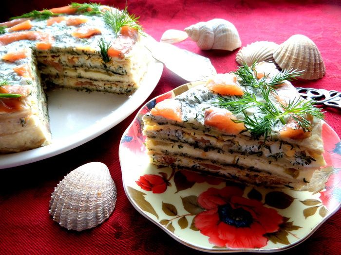 Торт из лосося с прослойкой из хачапури