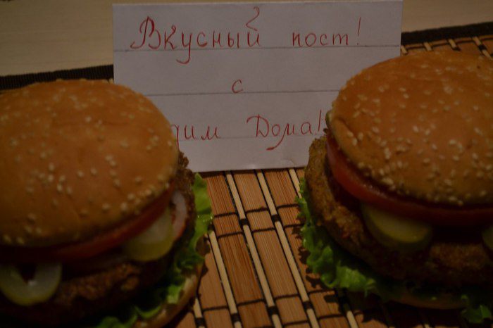 Бургер с гречневой котлетой