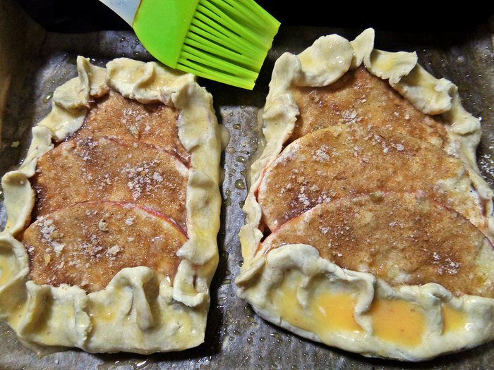 Слойки с картошкой и лососем