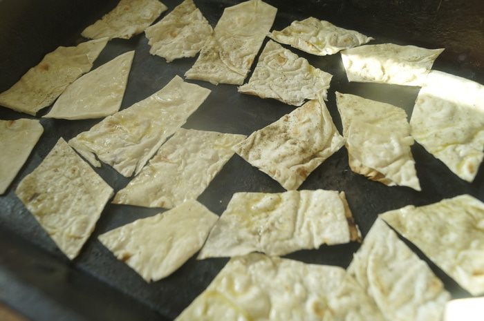 Салат &amp;quot;Цезарь с чипсами из лаваша&amp;quot;