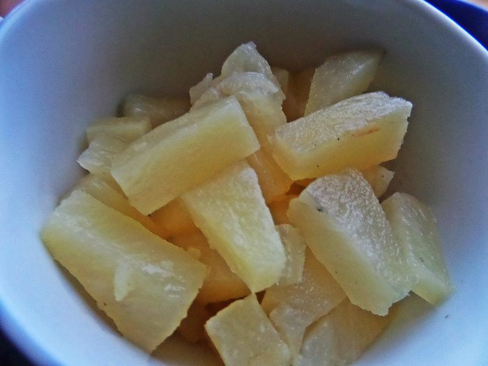 Салат в съедобных корзинках
